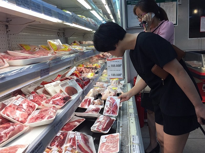Ngành chăn nuôi trâu bò Việt Nam đang đứng trước cơ hội to lớn khi thị trường tiêu thụ thịt trâu bò trong nước và quốc tế ngày càng mở rộng